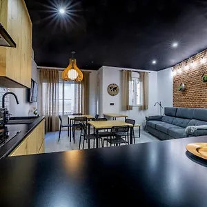 Aparthotel Enmayo 2021, Cordova